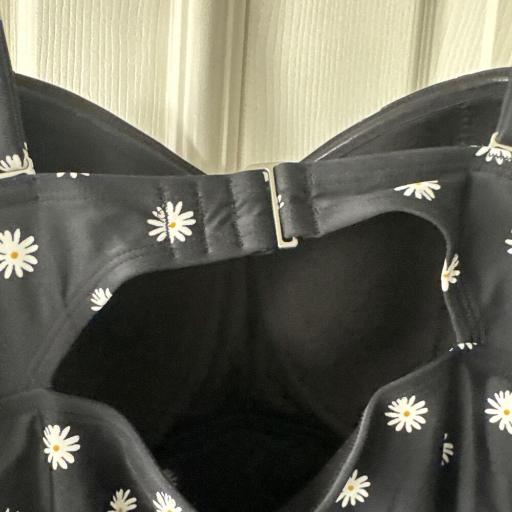 Old Navy Plus Size 3X One Piece Swimsuit Black White Floral Ruched Tummy Control - Picture 7 of 16